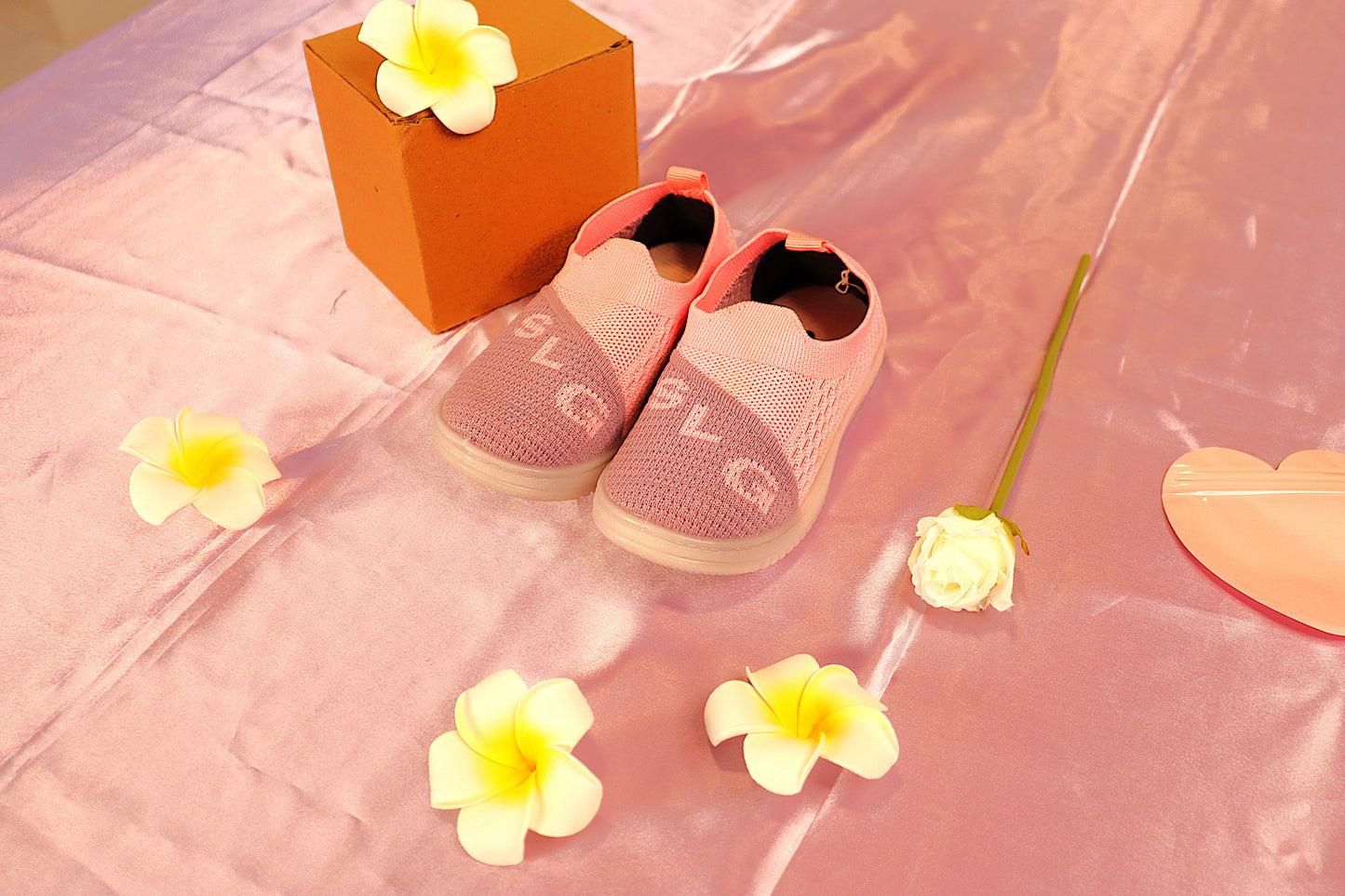 Nino Kids Casual Knitted Shoes Pink with Multicolored LED Lights -7 for 1-4 Years Boys and Girls