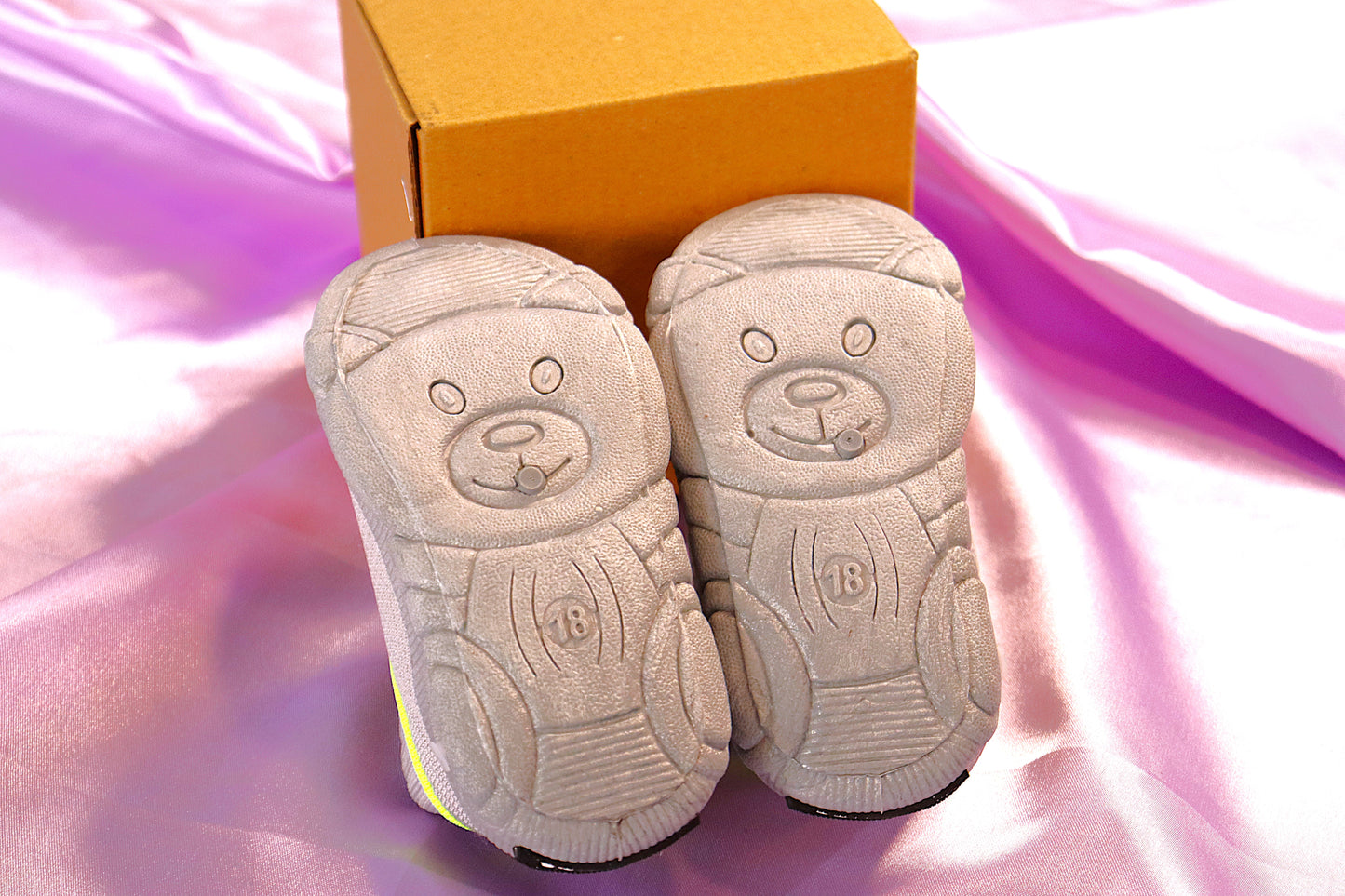 KTS Light Grey & Neon Green light wight shoes for kids with whistle (chuchu) by Kats 16x20x2 - 180 MRP 300