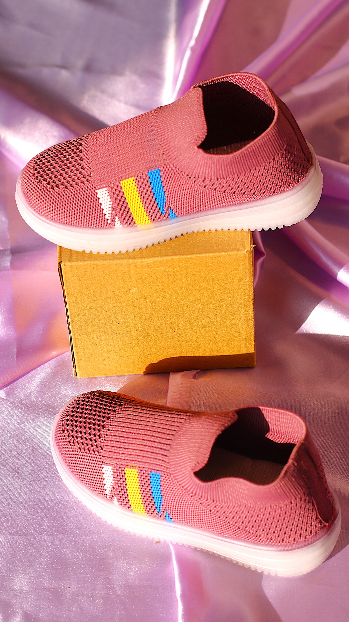Nino Kids Casual Knitted Shoe Onion Pink with Multicolored LED Lights -7 for 1-5 Years Boys and Girls