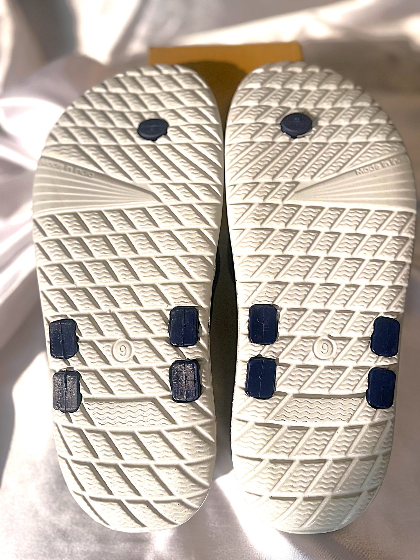 Doctor Flip Flop for Men | Soft Comfortable | Breathable | Fashionable | Stylish | Trendy | Super soft | Lightweight | Anti-Slip Sole | Indoor & Outdoor | Light Grey & Blue
